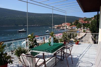balkon-iznad-mora