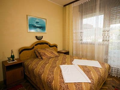 doublebed-room