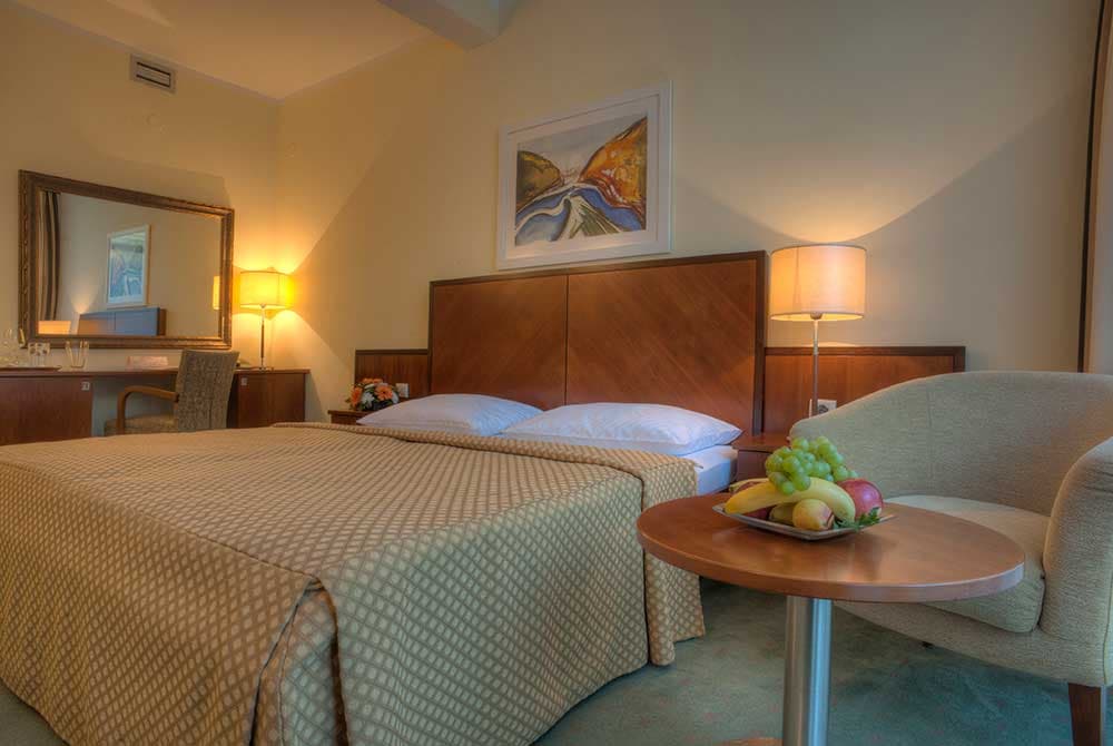 Hotel in Petrovac - Photo 12