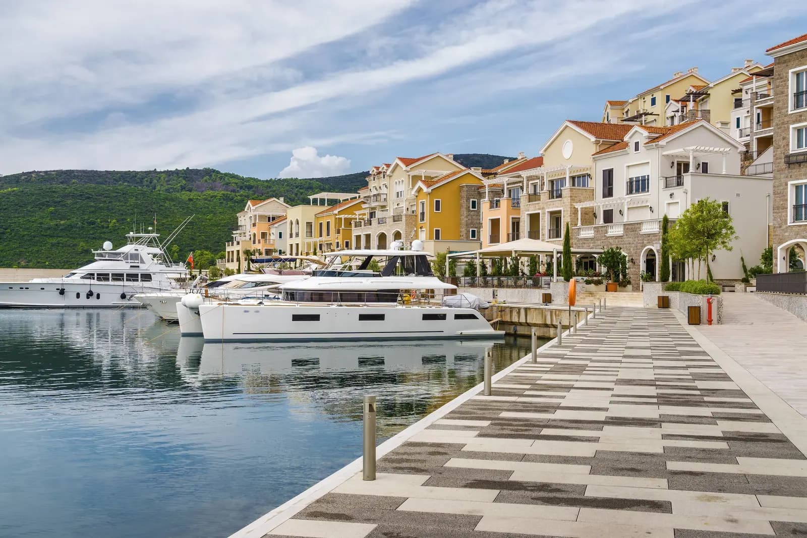 Poluostrvo Luštica, Tivat, Crna Gora