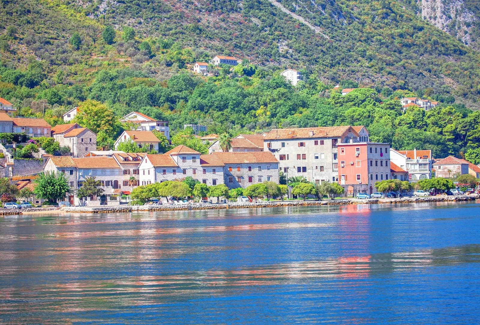 Orahovac in 2026: Swim Checks, Narrow Roads and Bay Heritage