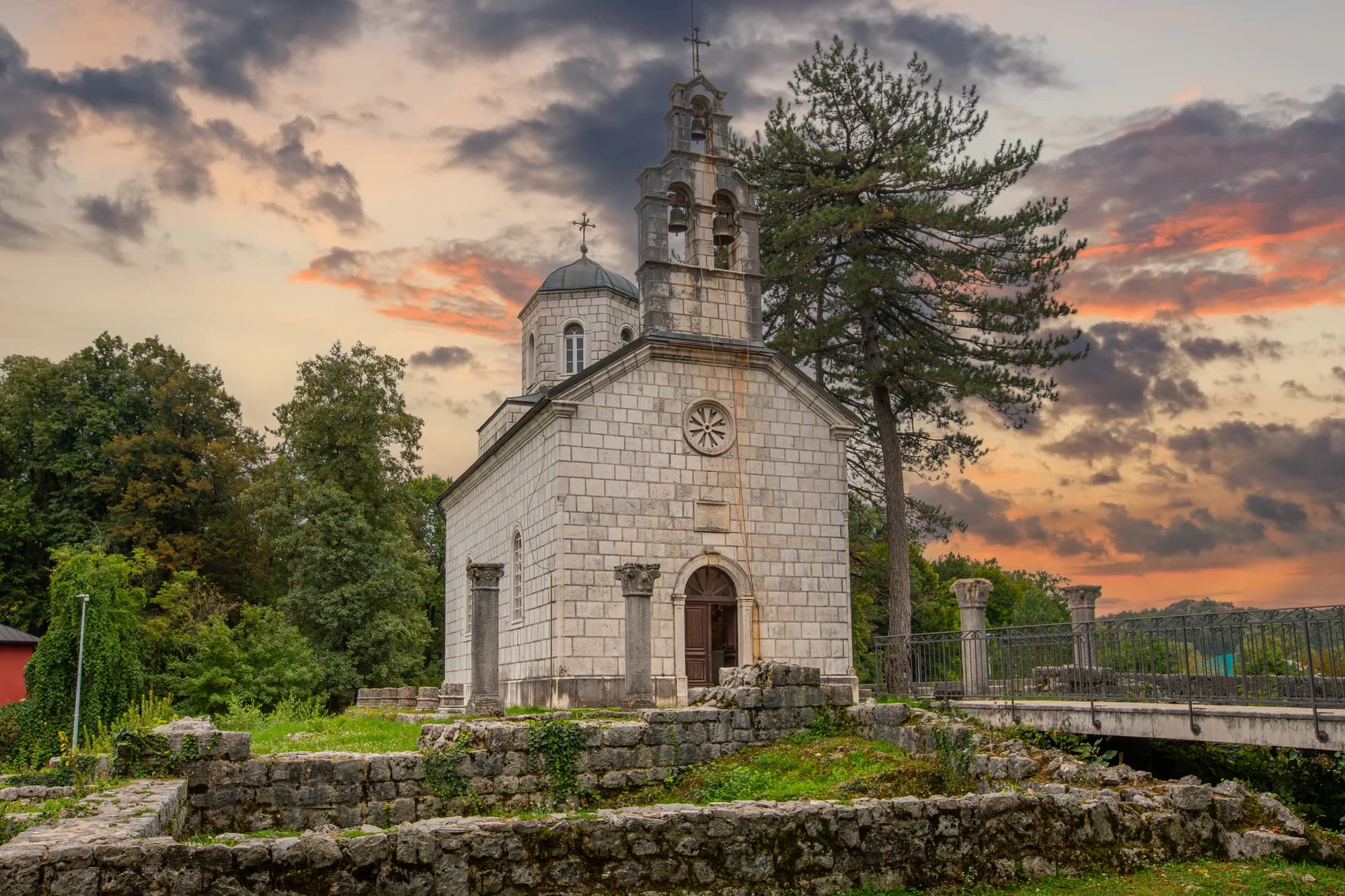 Cetinje, Montenegro: Guía Completa de la Capital Real Histórica