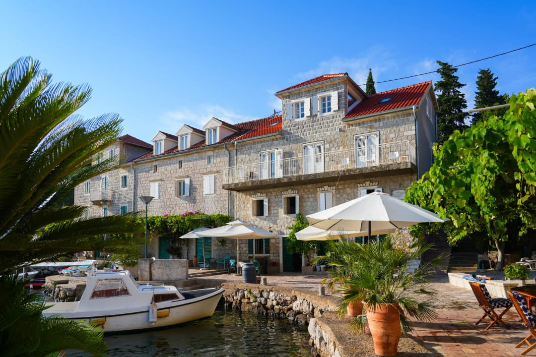 Rose, Montenegro