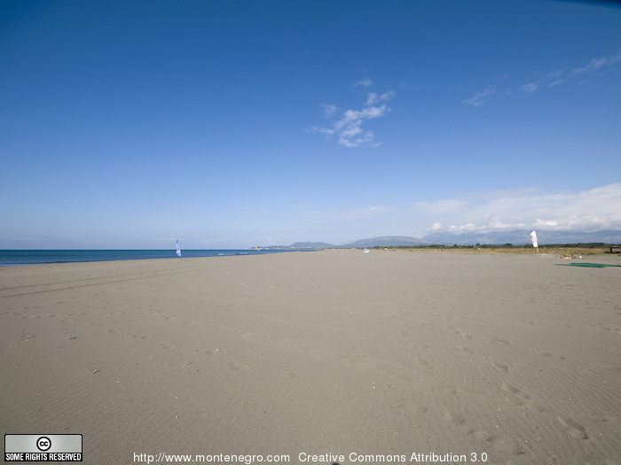 /images/blog/sites/3/2014/03/700_Ulcinj_Velika_Plaza_001_IST_1489.jpg
